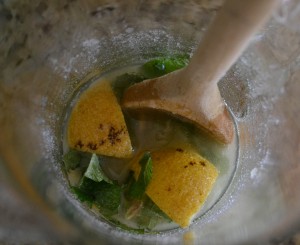 how to make a mojito