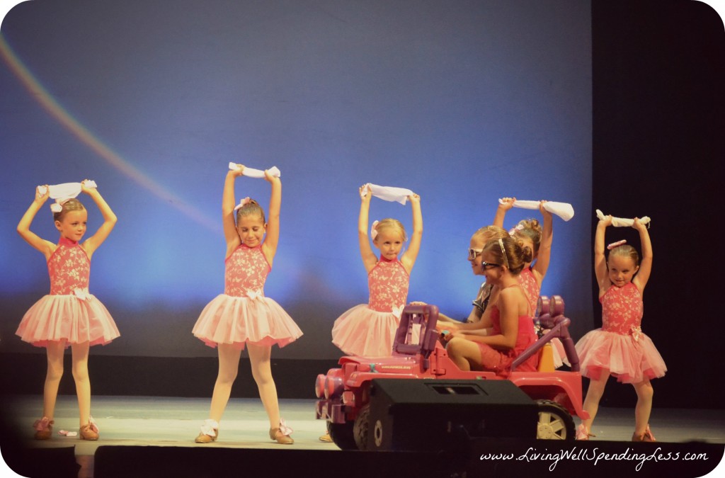 dance024