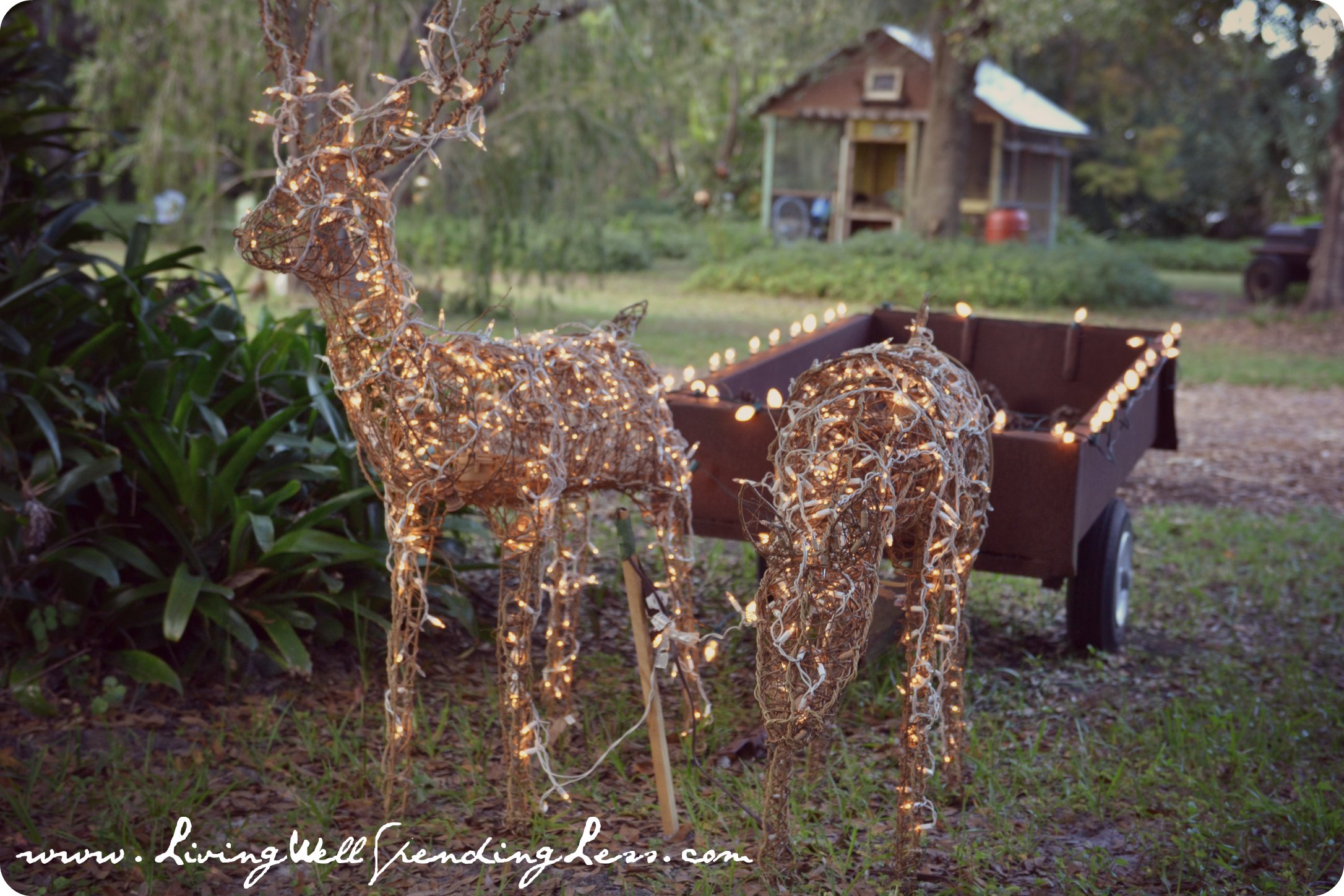 Beautiful grapevine deer. Living Well Spending Less Vintage inspired