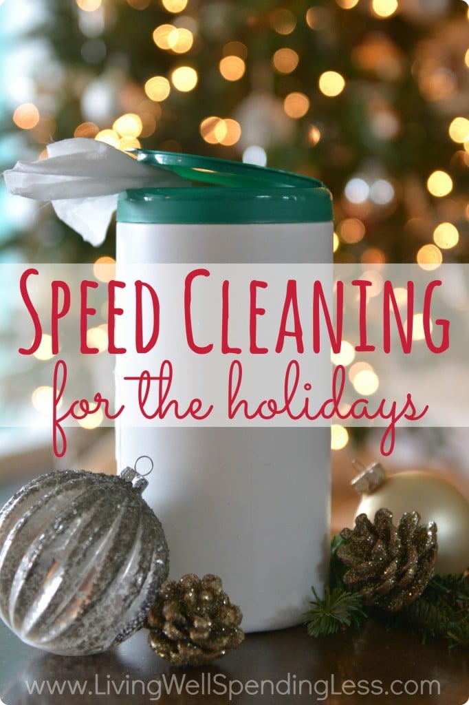 Nobody wants a messy house during the holidays, but who has time to clean?   Practical tips (& a few cheats) for keeping your house clean during the holidays in just a few minutes a day!  Includes a super cute free printable checklist as well!