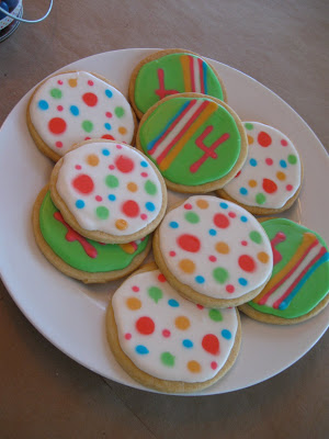 I used my best sugar cookies recipe for these polka dot cookies. 