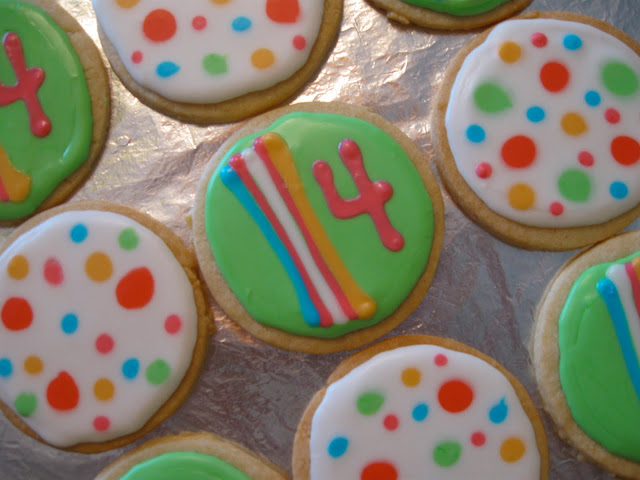 Best ever polka dot and striped sugar cookies. 