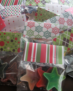 Star shaped crayons in Christmas colors make great gifts.