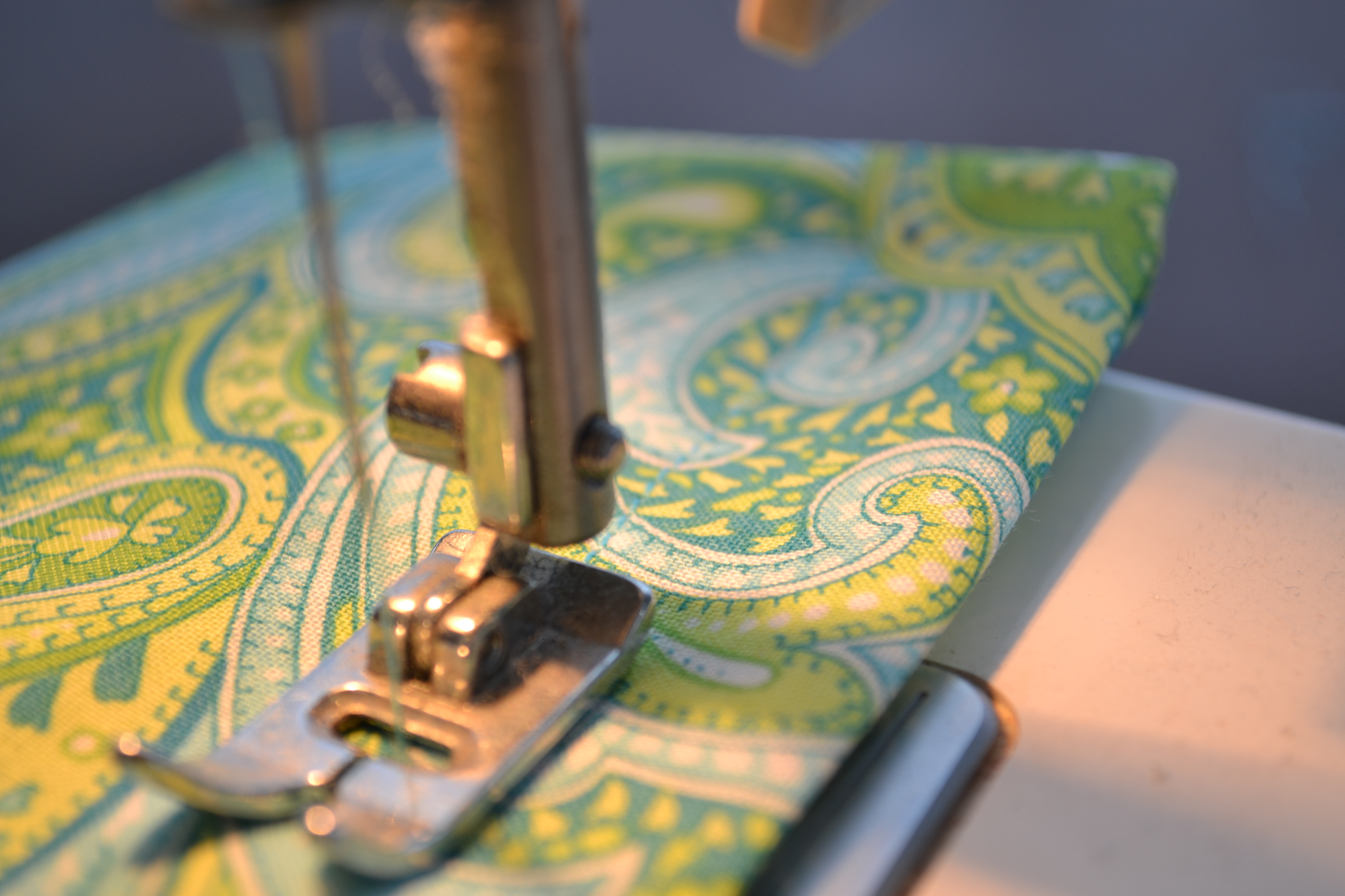 How to Make a Fabric Table Runner Living Well Spending Less®