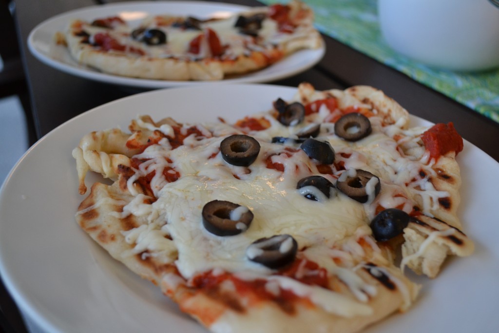 Easy Grilled Pizza 