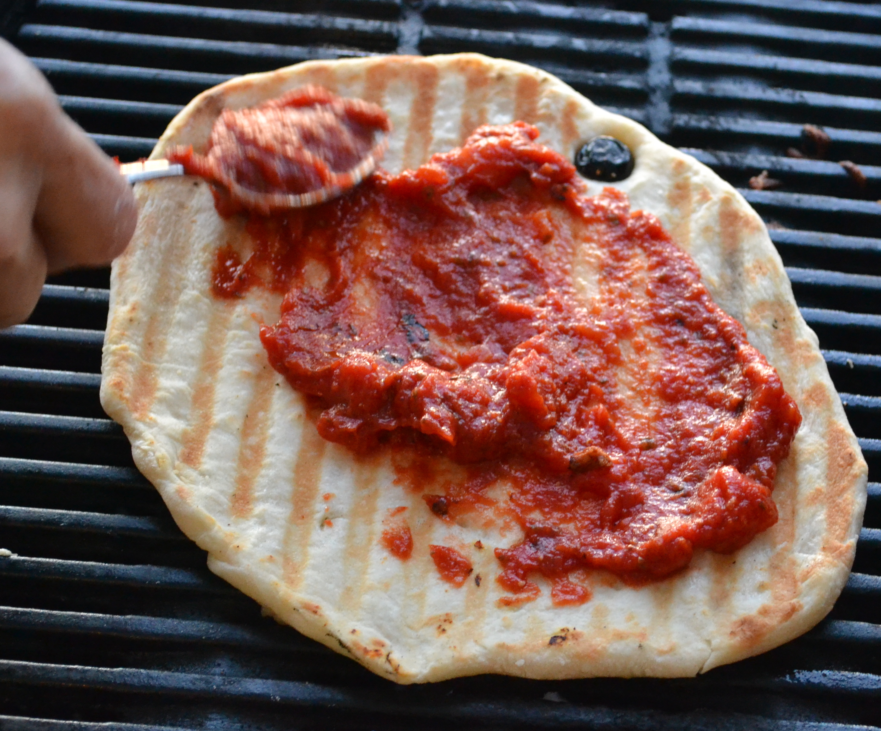 How to Make Grilled Pizza Easy Homemade Pizza on the Grill
