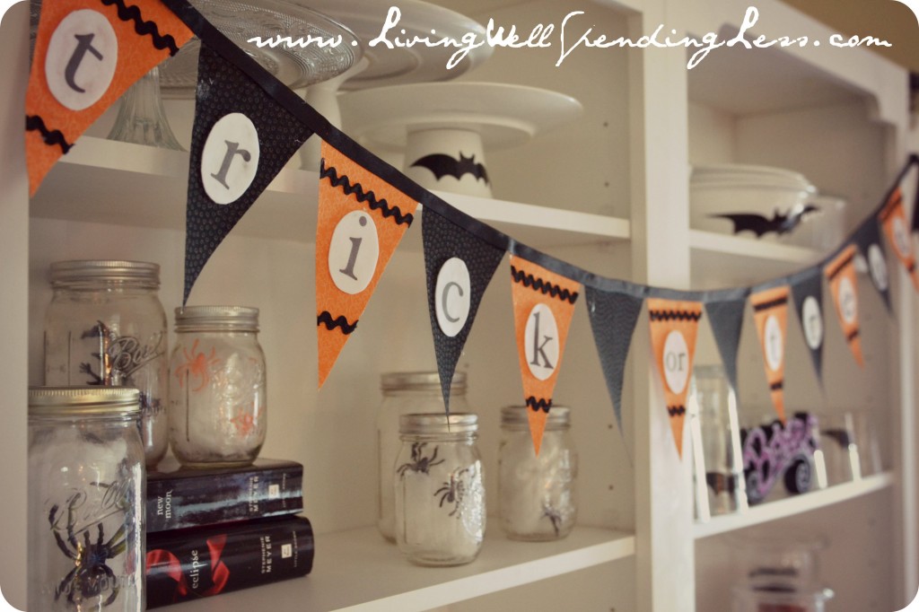 Free Pattern for Easy Halloween Bunting