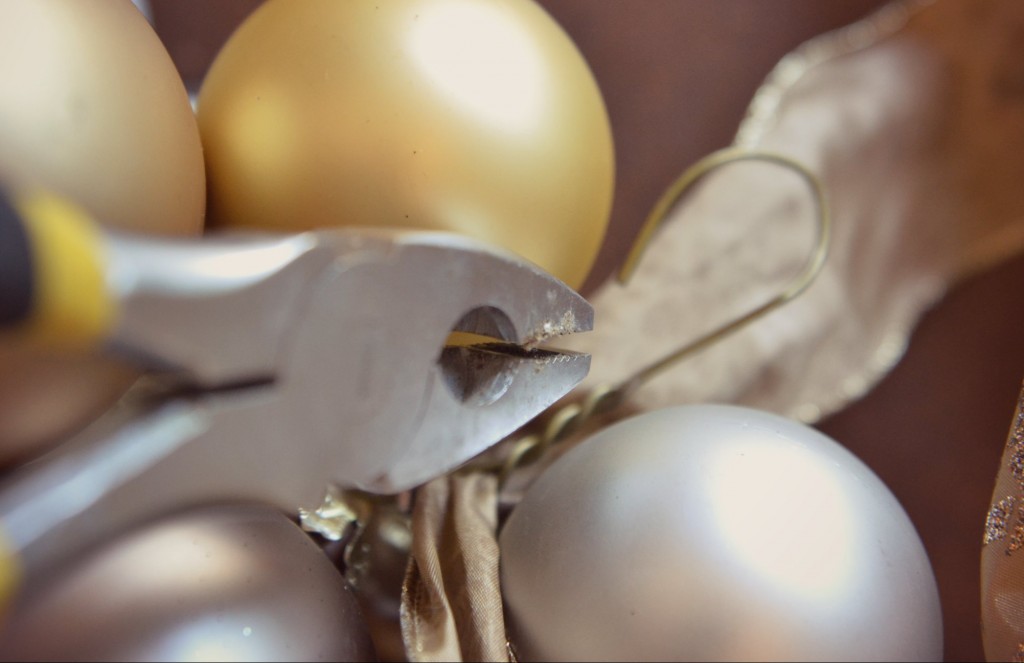 DIY Ornament Wreath How to Make an Ornament Wreath