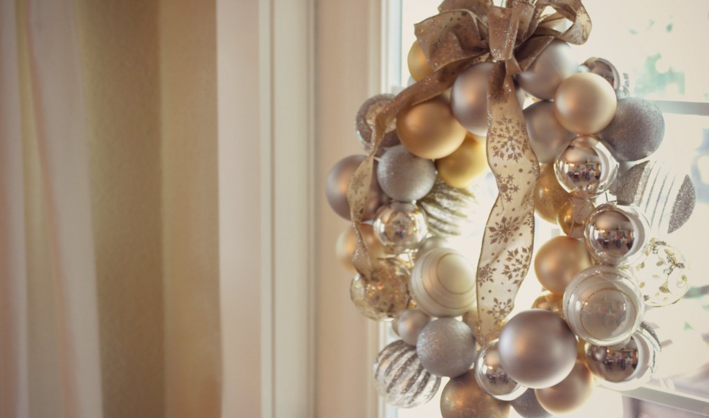 Easy DIY Ornament Wreath