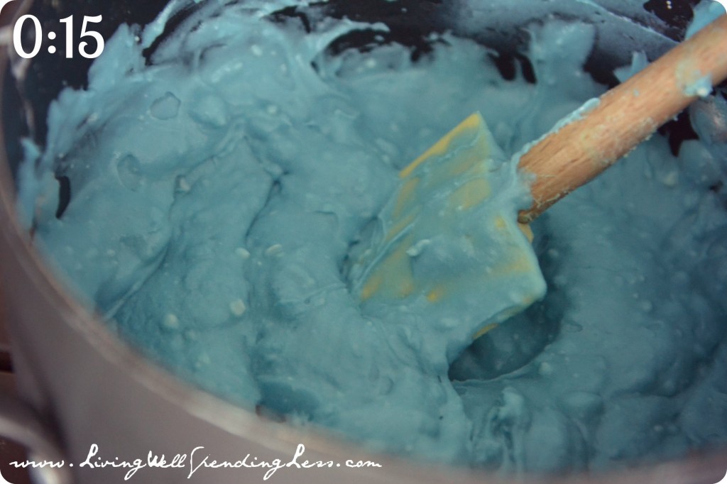 After about 15 minutes, the playdoh will become very sticky and hard to stir, which means it's ready!