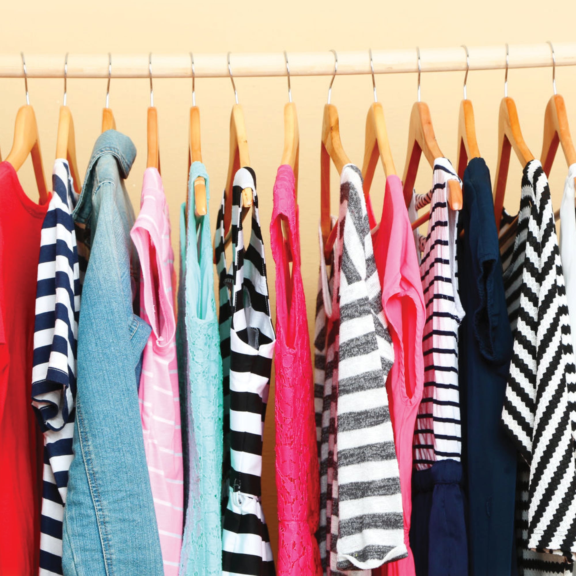 The 40 Hanger Closet Minimalist Living Closet Makeover