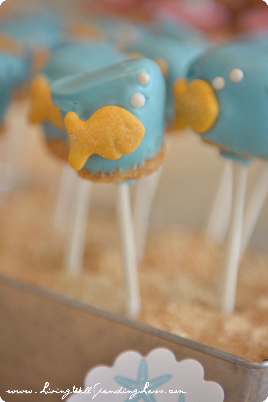 These little goldfish pops are easy to grab and go (and come together fast). 