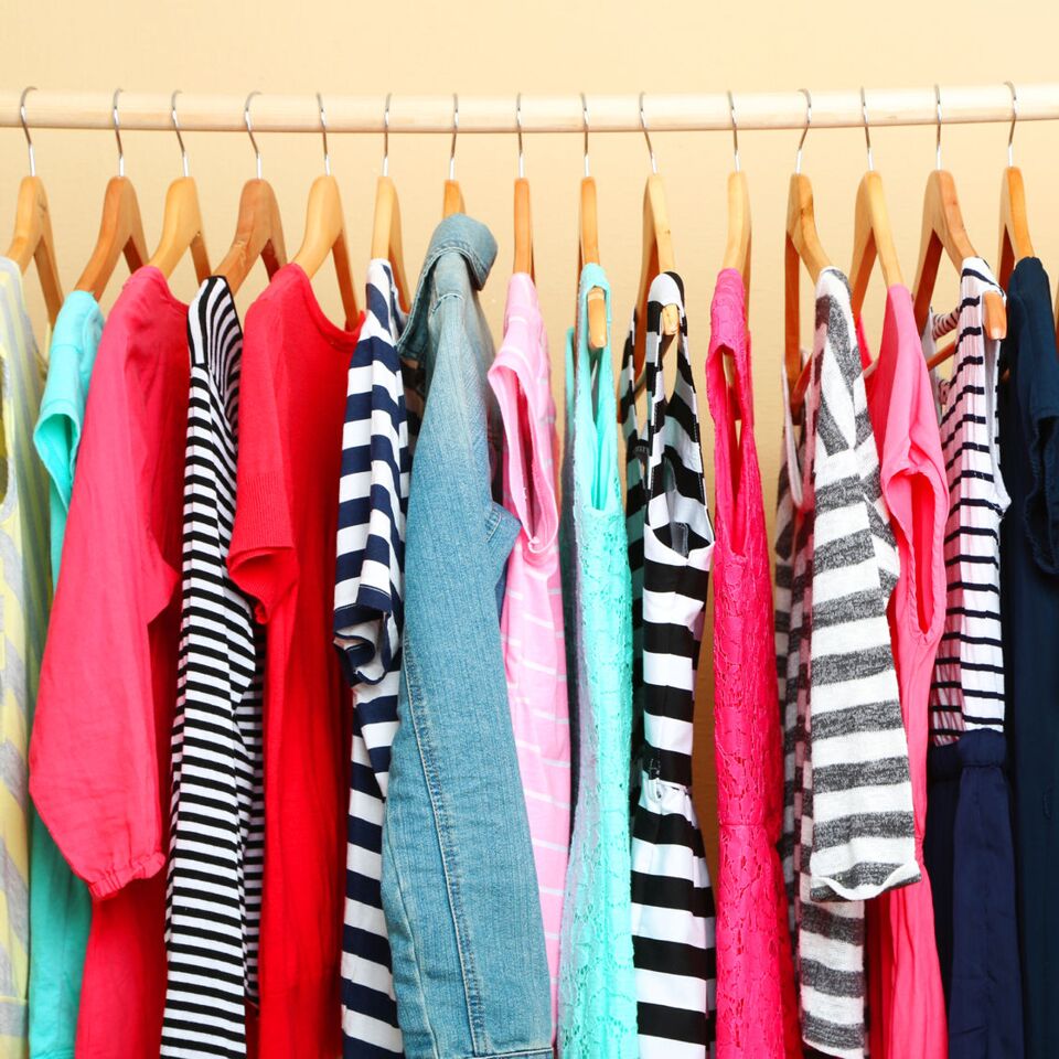 The 40 Hanger Closet Minimalist Living Makeover