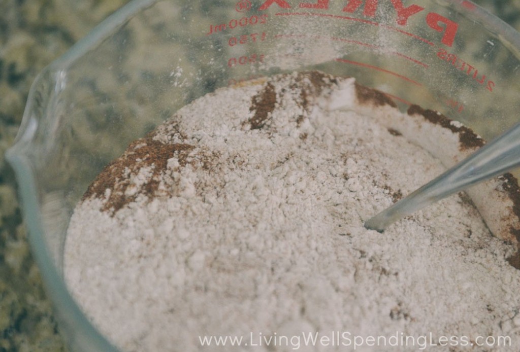 Mix flour, baking soda, baking powder, salt, and spices in large bowl.