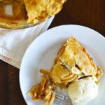 Easy Caramel Apple Pie | Homemade Caramel Apple Pie | Apple Pie | Pie Recipes | Thanksgiving Pie Recipes | Apple Pie from Scratch