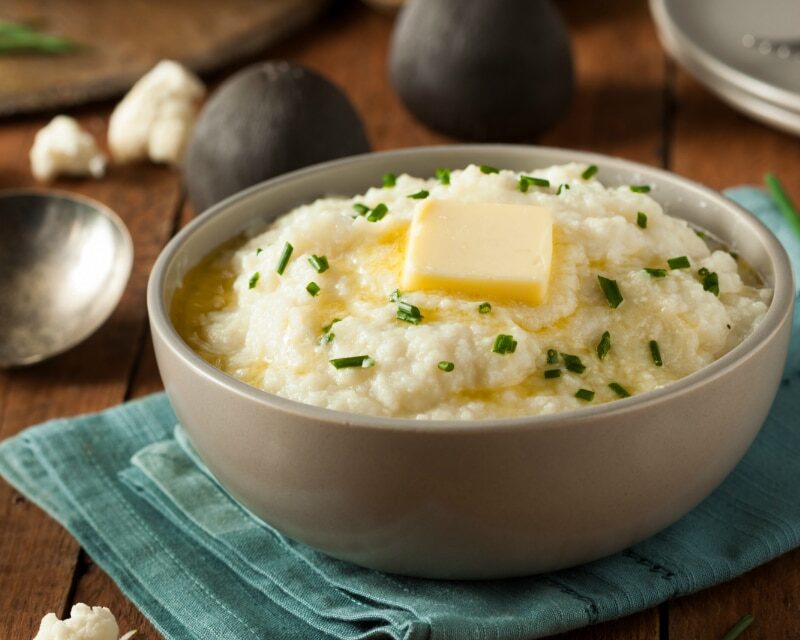 Mashed Cauliflower with Roasted Garlic