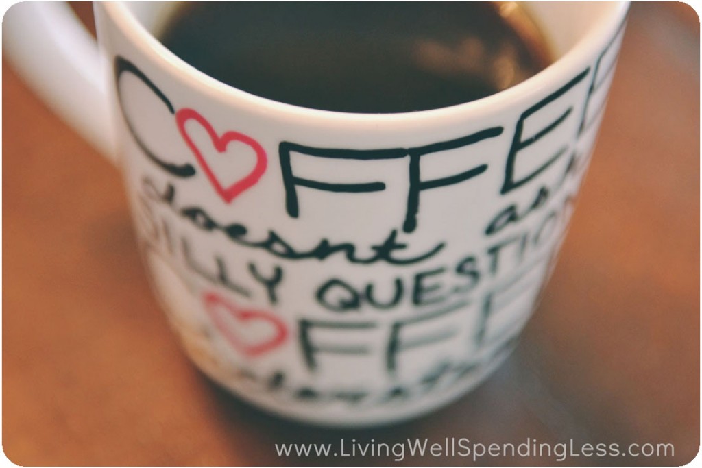 This DIY personalized coffee mug would be an excellent present for anyone on your list. 
