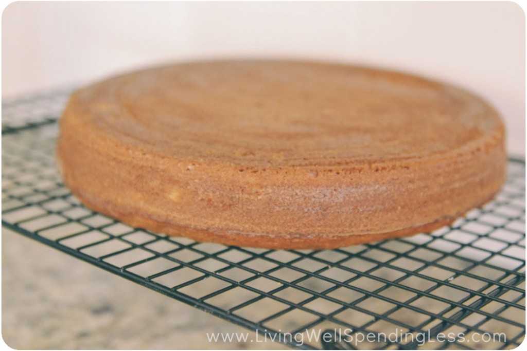 Cool the hummingbird cakes on a cooling rack until fully cooled.