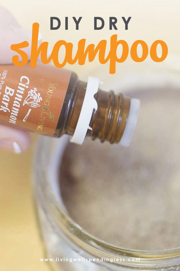 Need an easy way to keep your hair looking fresh and clean? This DIY dry shampoo tutoria is east to make and costs just pennies! #dryshampoo #diybeautyproducts