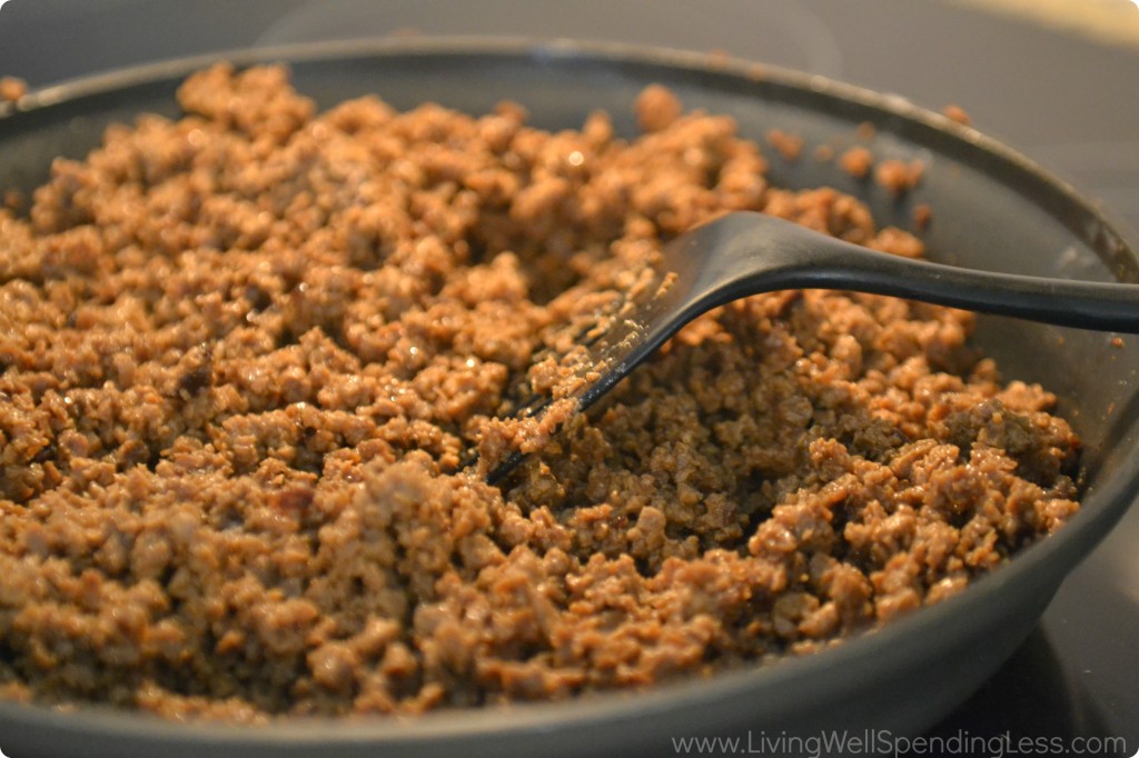 Brown the ground beef, or use vegetarian crumbles to make this a meatless recipe. 