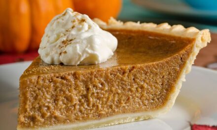 Easy 5 Ingredient Pumpkin Pie