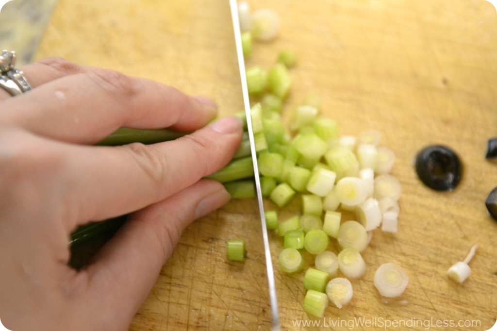 Slice green onions and set aside