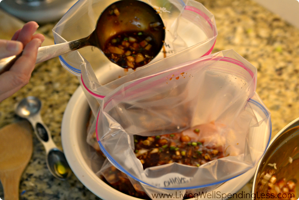 Divide the honey sesame sauce into two freezer bags in equal portions. 