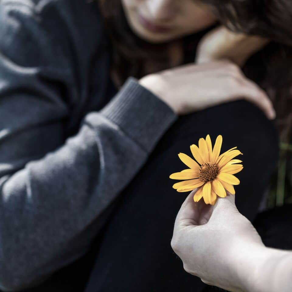 5 ways to comfort someone who is grieving living well spending less