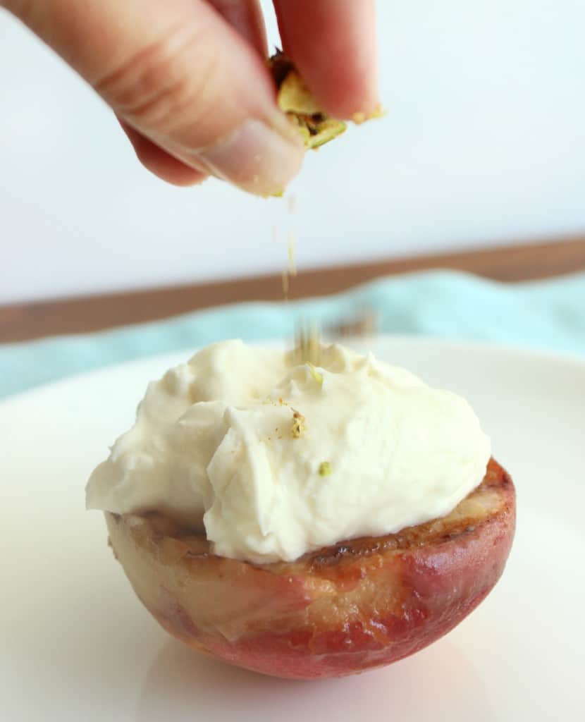 Sprinkle pistachios over the finished marscapone peach. 