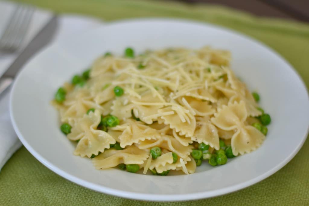 This browned butter pasta with peas is not only delicious but it's also beautiful when plated up. 