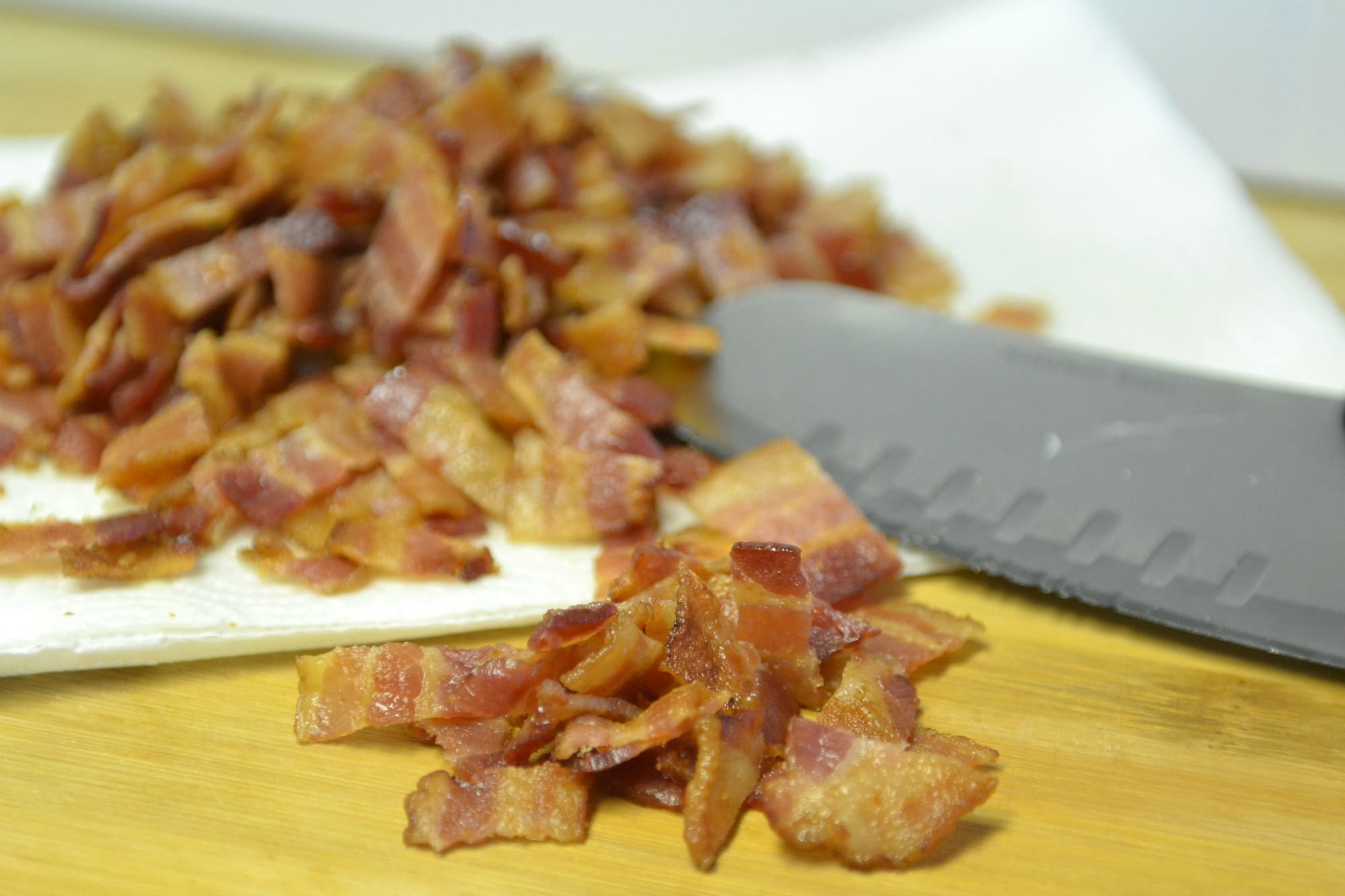 One of the main stars of slow cooker bacon and beans is the delicious bacon! 
