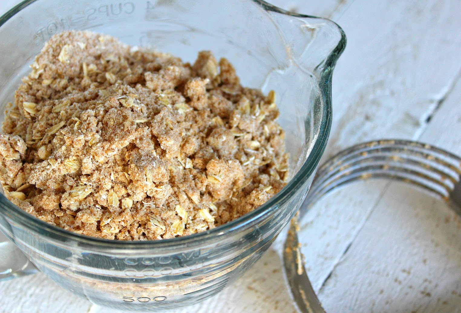 Combine the oats, sugar and butter using a pastry cutter or your hands. 