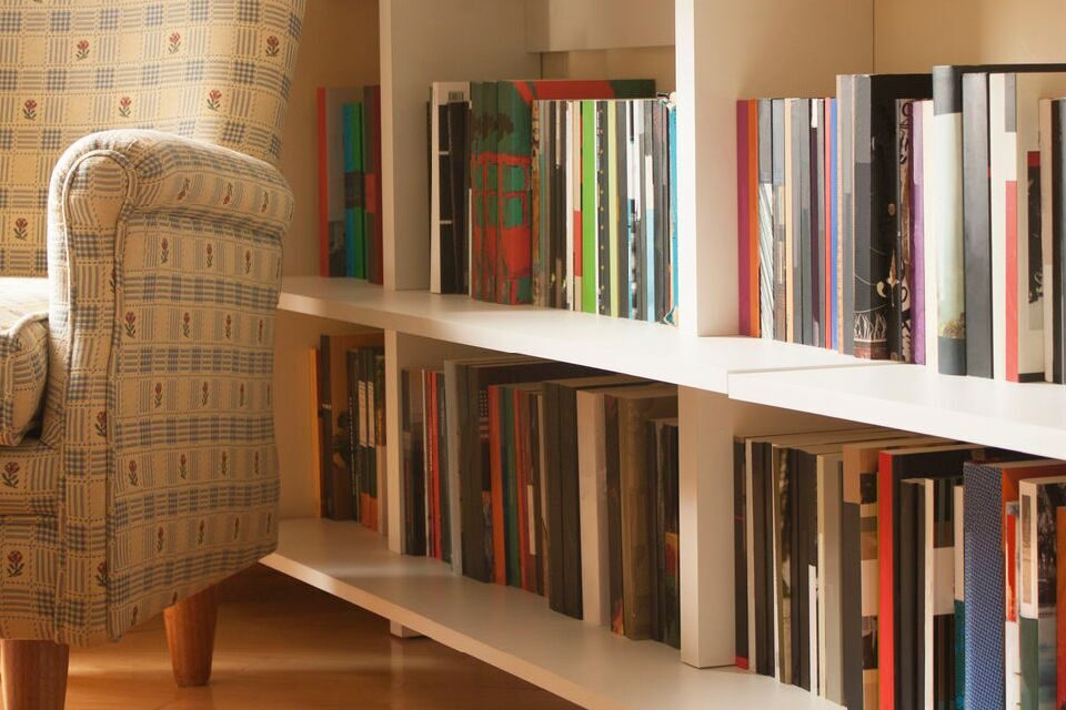 How To Organize Your Bookshelves Living Well Spending Less