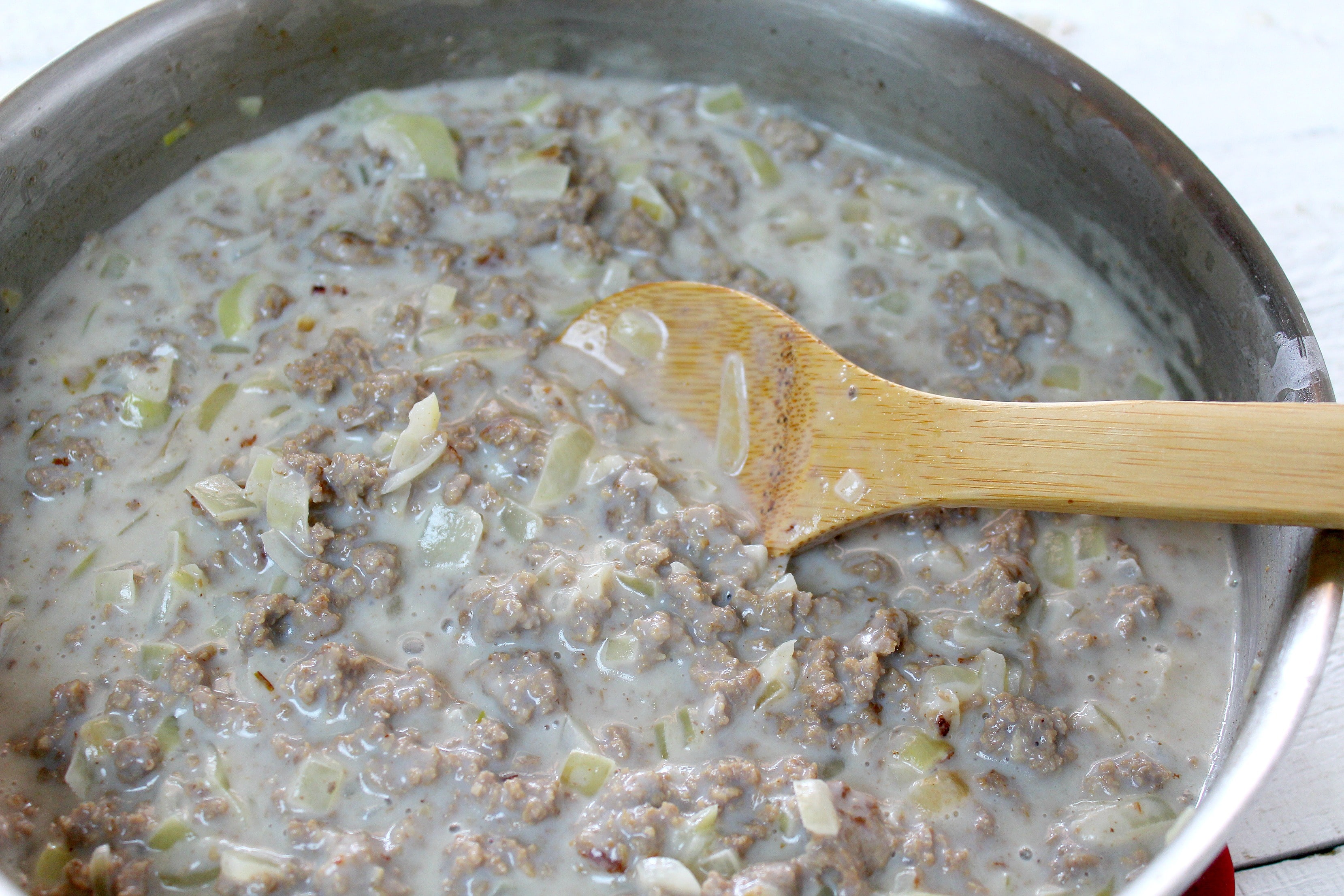 Tater Tot Casserole | Add cornstarch mixture to ground beef and stir until mixture thickens. 