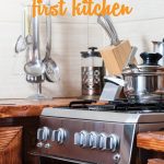 Kitchen Basics | Life Tips | How to Set Up a Kitchen | First Kitchen Must Haves | Home 101 via @lwsl