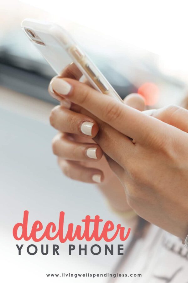 Having trouble finding apps on your phone when you need it? Always running out of memory? Sometimes our screens become overcrowded and keep us from the efficiency and connection smartphones were made for. We've got 10 tips for you today to declutter your phone and reclaim some of your sanity. #smartphone #declutteryourphone #phonetips #smartphonetips #organization #technology #decluttering #declutteringtips