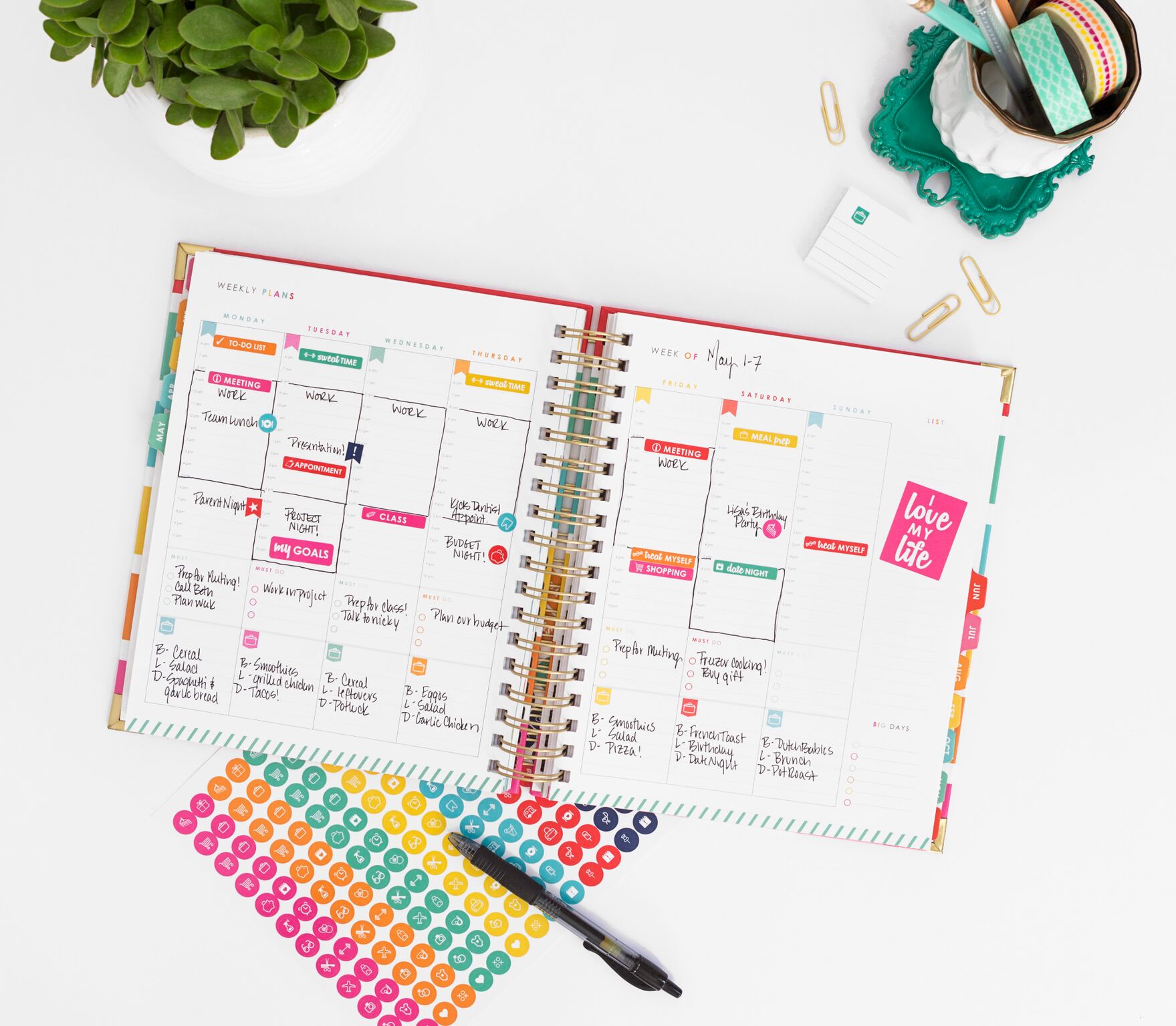 The Living Well Planner is the perfect tool to help you achieve your dream job
