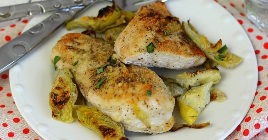 Tired of the same old boring chicken? This chicken and artichoke meal is a one pan recipe and requires just 3 simple ingredients! It seriously couldn't be easier, and is sure to become a family favorite at first bite.
