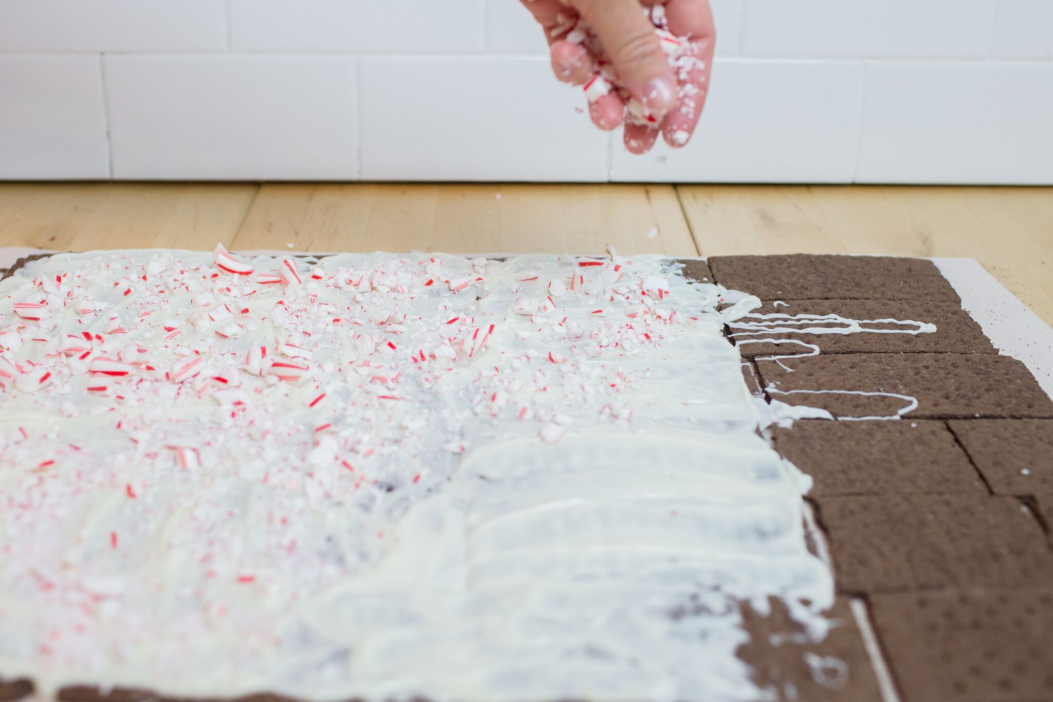 Looking for the perfect holiday recipe? This delicious semi-homemade peppermint bark comes together in as little as 20 minutes and uses just 3 ingredients!