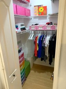 After of Maggie's closet. Ever feel like your mess has gotten to the point of no return? It might be time to get some help with all that decluttering! Don't miss these three surprising lessons from hiring a professional organizer. Decluttering | Organizing | Hiring a Professional Organizer | Marie Kondo