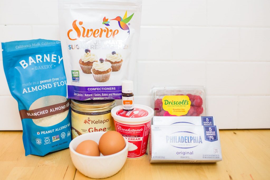 Ingredients for easy keto cheesecake!