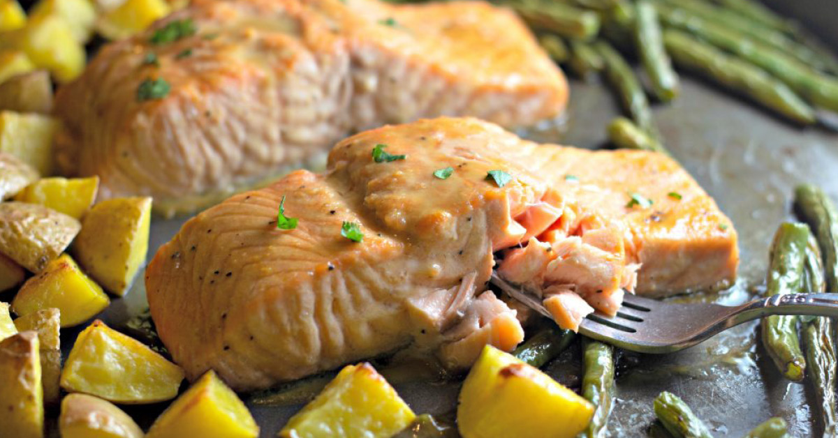 Maple Glazed Sheet Pan Salmon with Potatoes and Green Beans