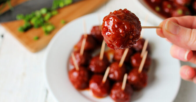 sweet & sour meatballs-Throwing a party? These 12 make ahead appetizers can be made in advance or thrown in the crockpot on the day of your party and are sure to wow your guests! 