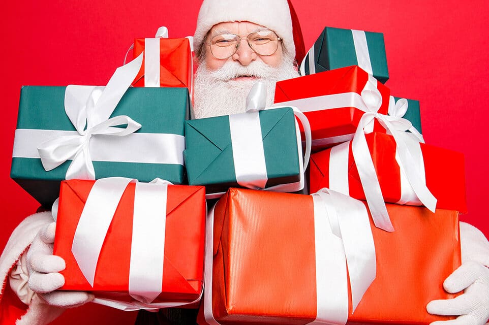 25 Inexpensive Christmas Gift Ideas That Mom Will Love: $0 to $50