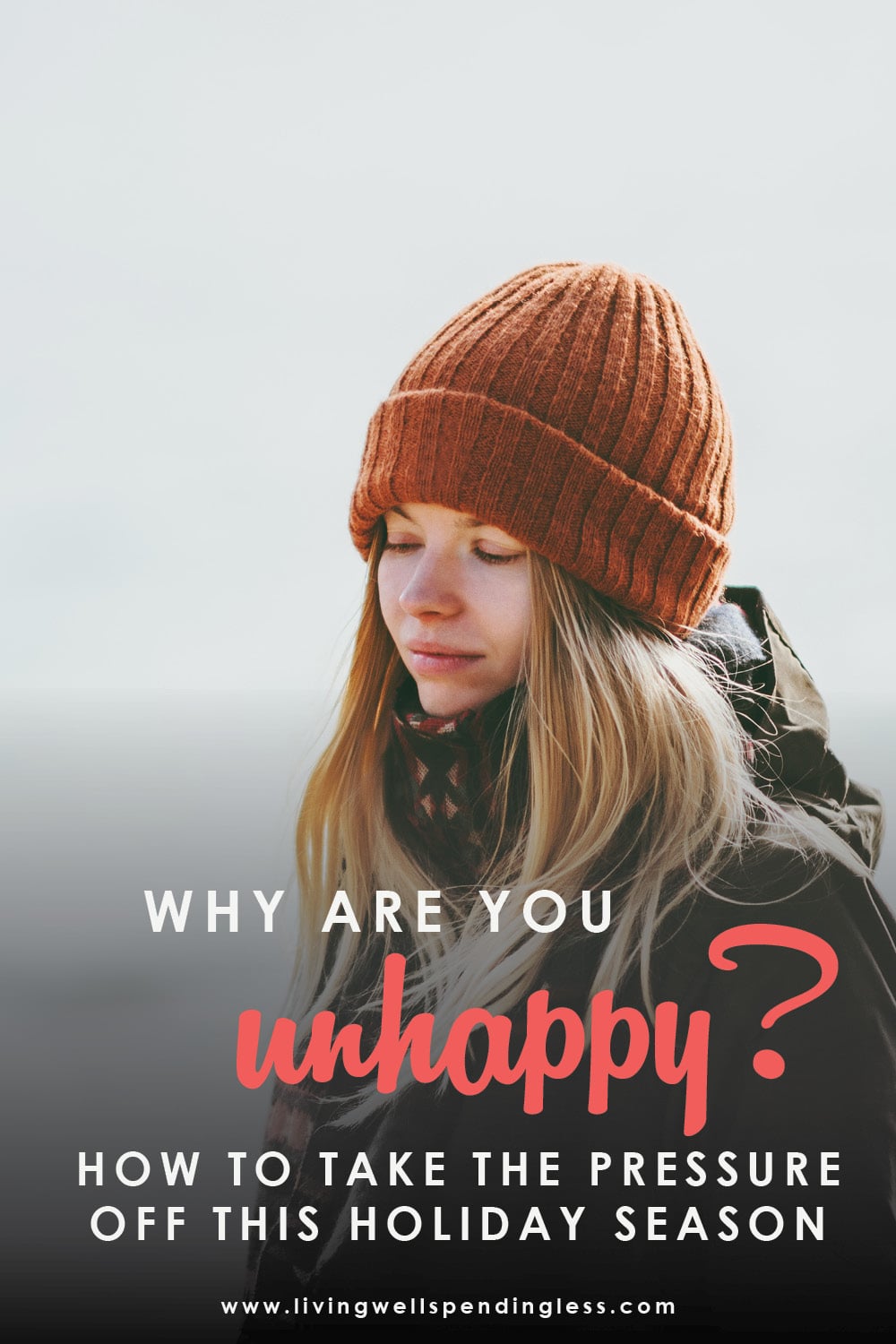 Struggling with unhappiness during the holidays? Don’t miss these 4 questions to ask yourself to help take the pressure off this holiday season! #holidays #depression #happiness #holidaymindset #anxiety #mindset #positivity #holidaystress #chaseawaytheblues