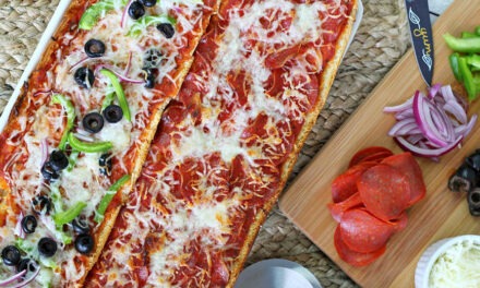 Deliciously Easy Garlic Bread Pizza