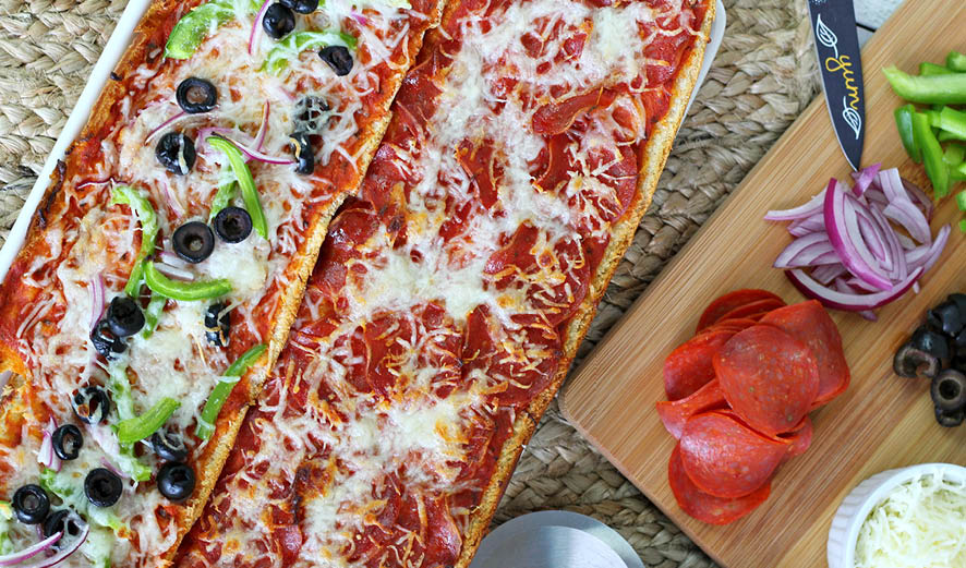 Deliciously Easy Garlic Bread Pizza