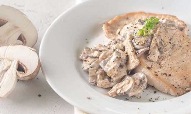 https://www.livingwellspendingless.com/wp-content/uploads/2020/06/Creamy-Mushroom-Pork-Chops_-Horizontal-627x376.jpg