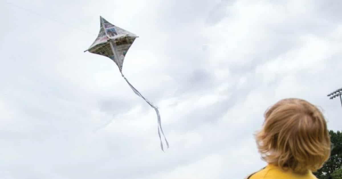 How to Make a Kite - Make Your Own DIY Kite