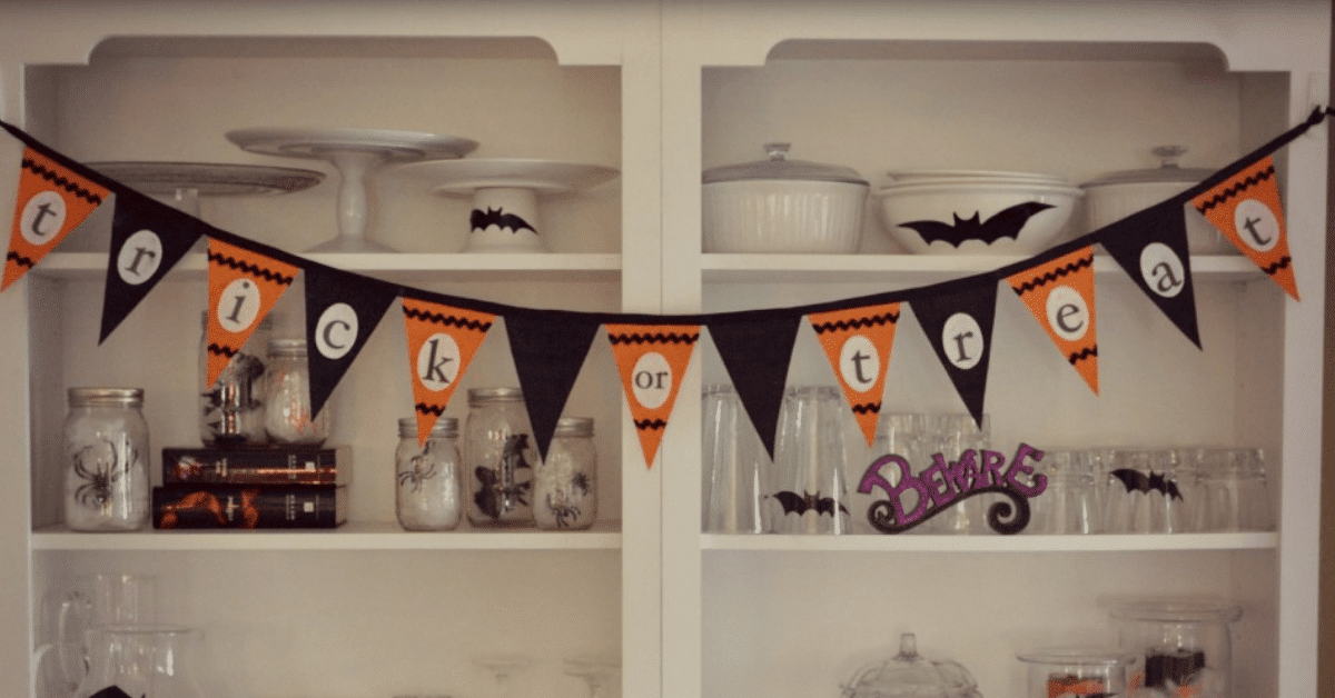 Pottery Barn Inspired No-Sew Halloween Bunting